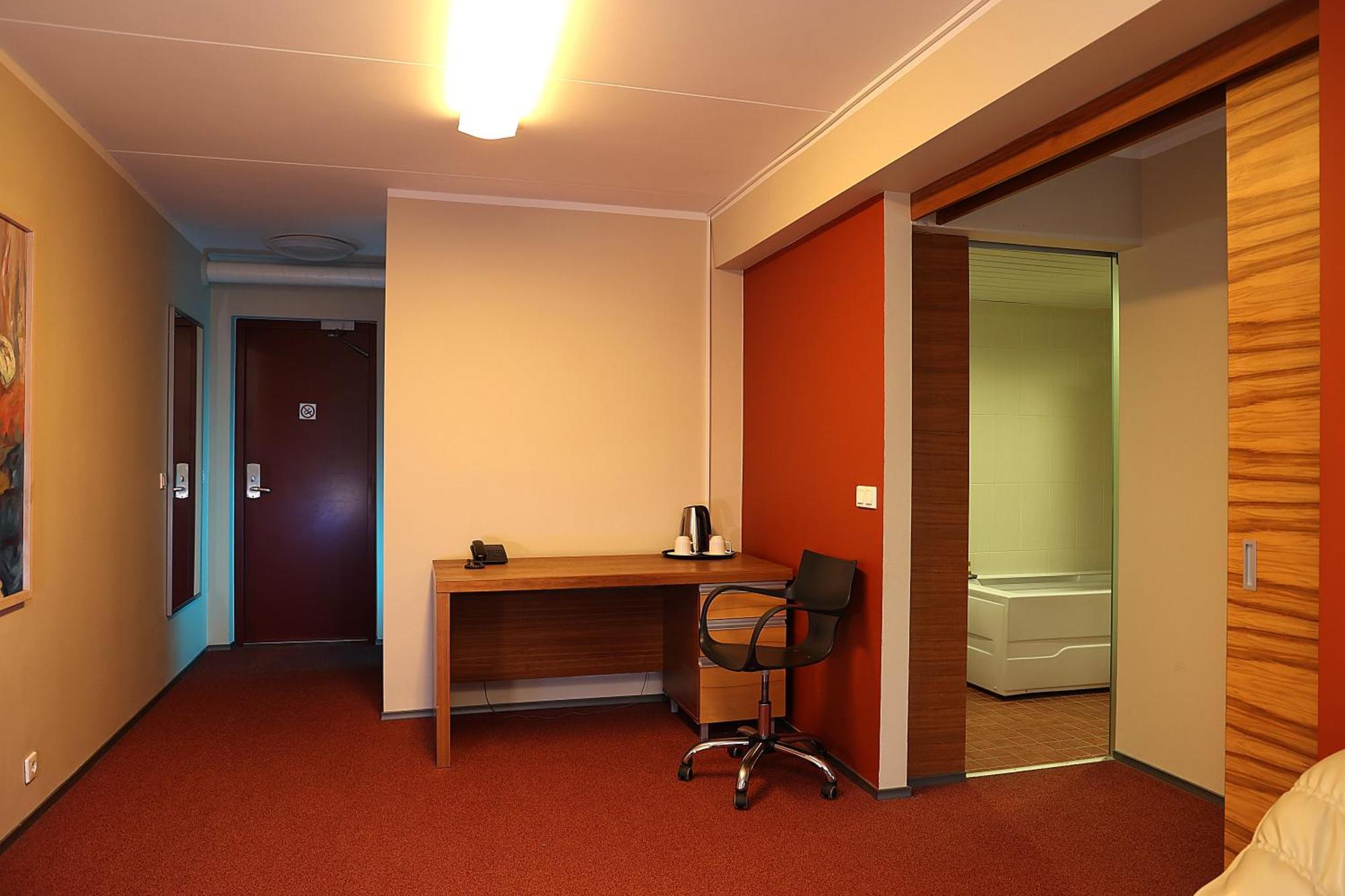 Tartu Rakendusliku Kolledzi Hotell Exterior foto